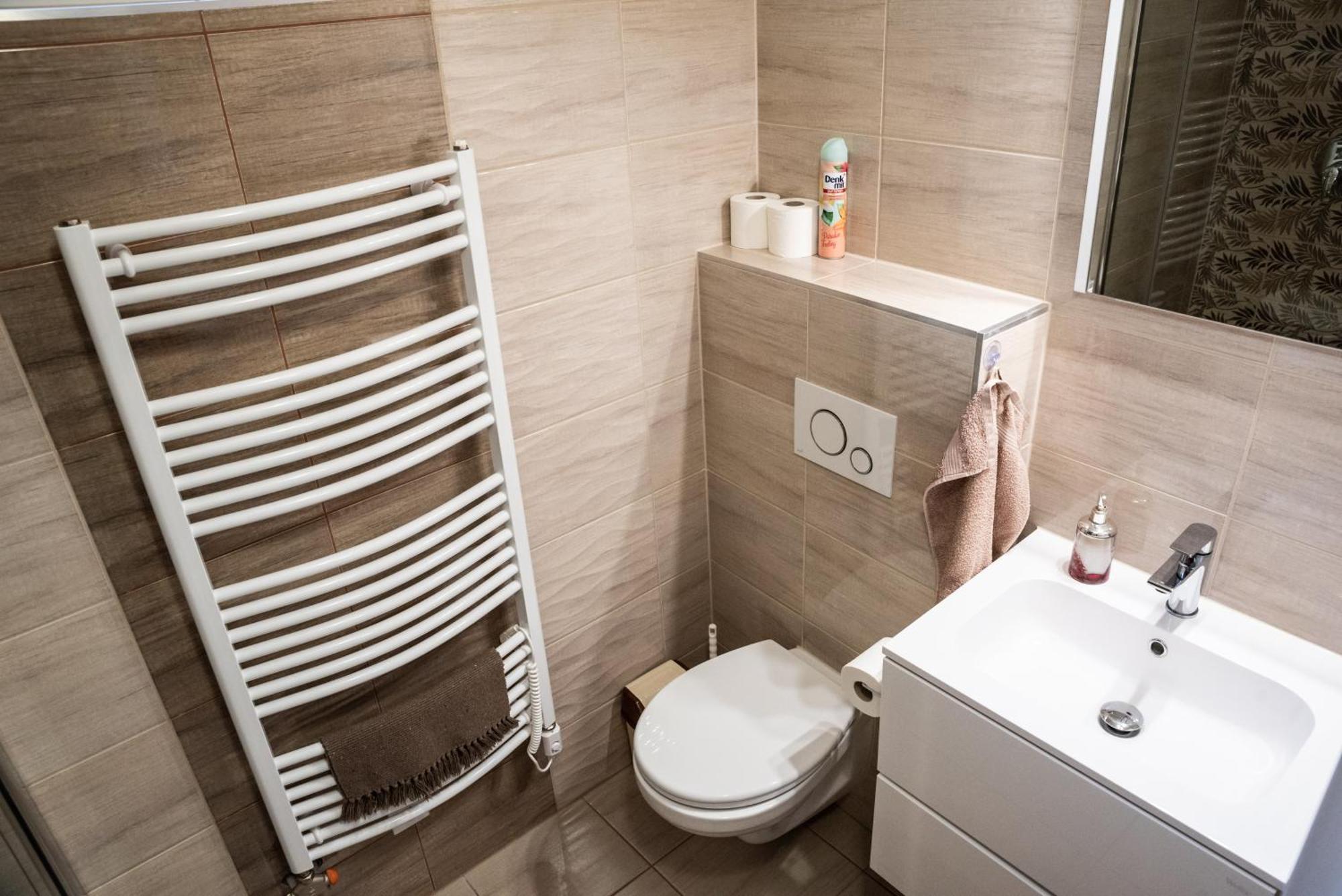 Gesztenye Apartman Makó Esterno foto