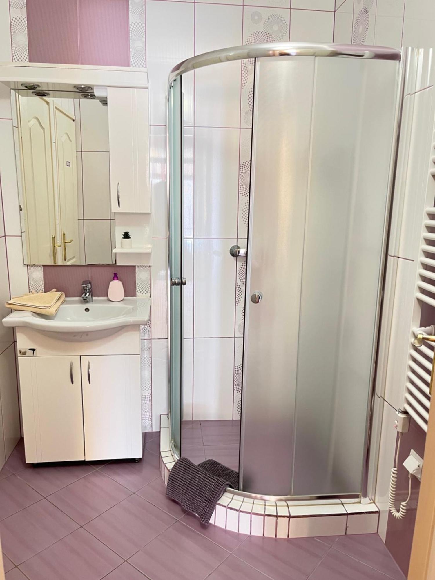 Gesztenye Apartman Makó Esterno foto