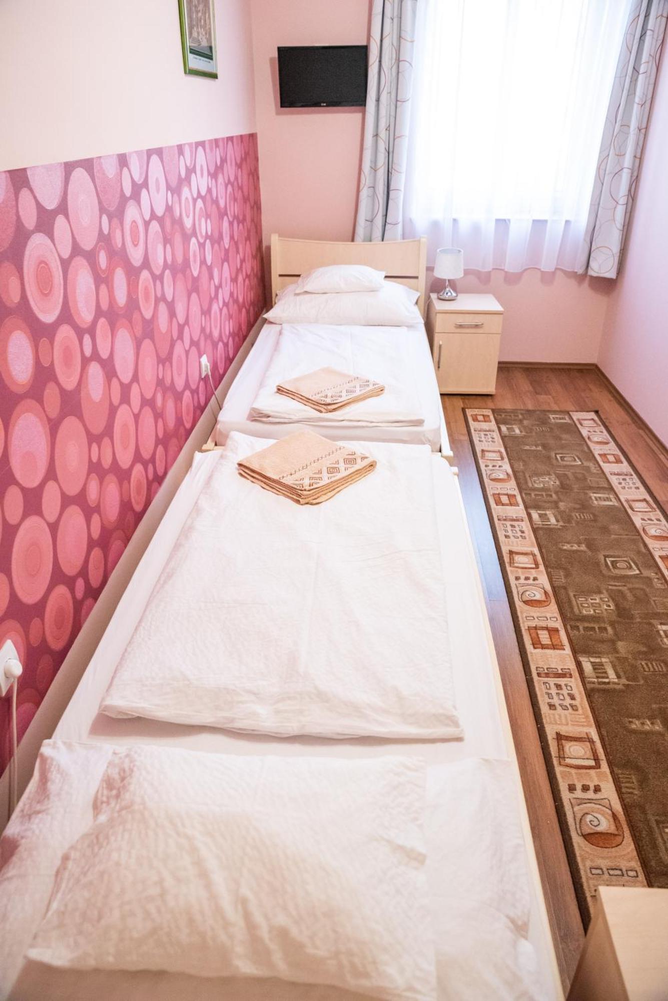 Gesztenye Apartman Makó Esterno foto