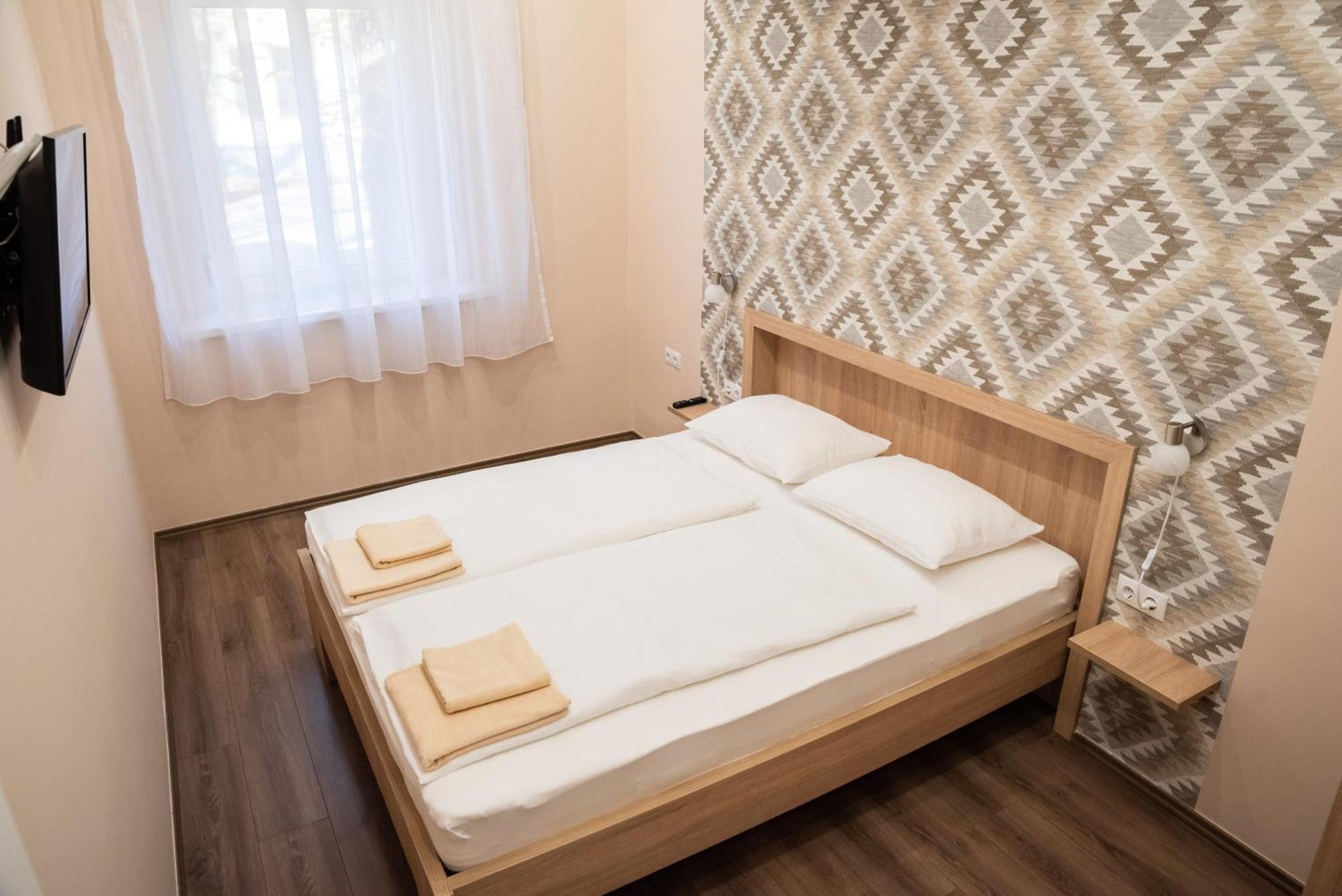 Gesztenye Apartman Makó Esterno foto