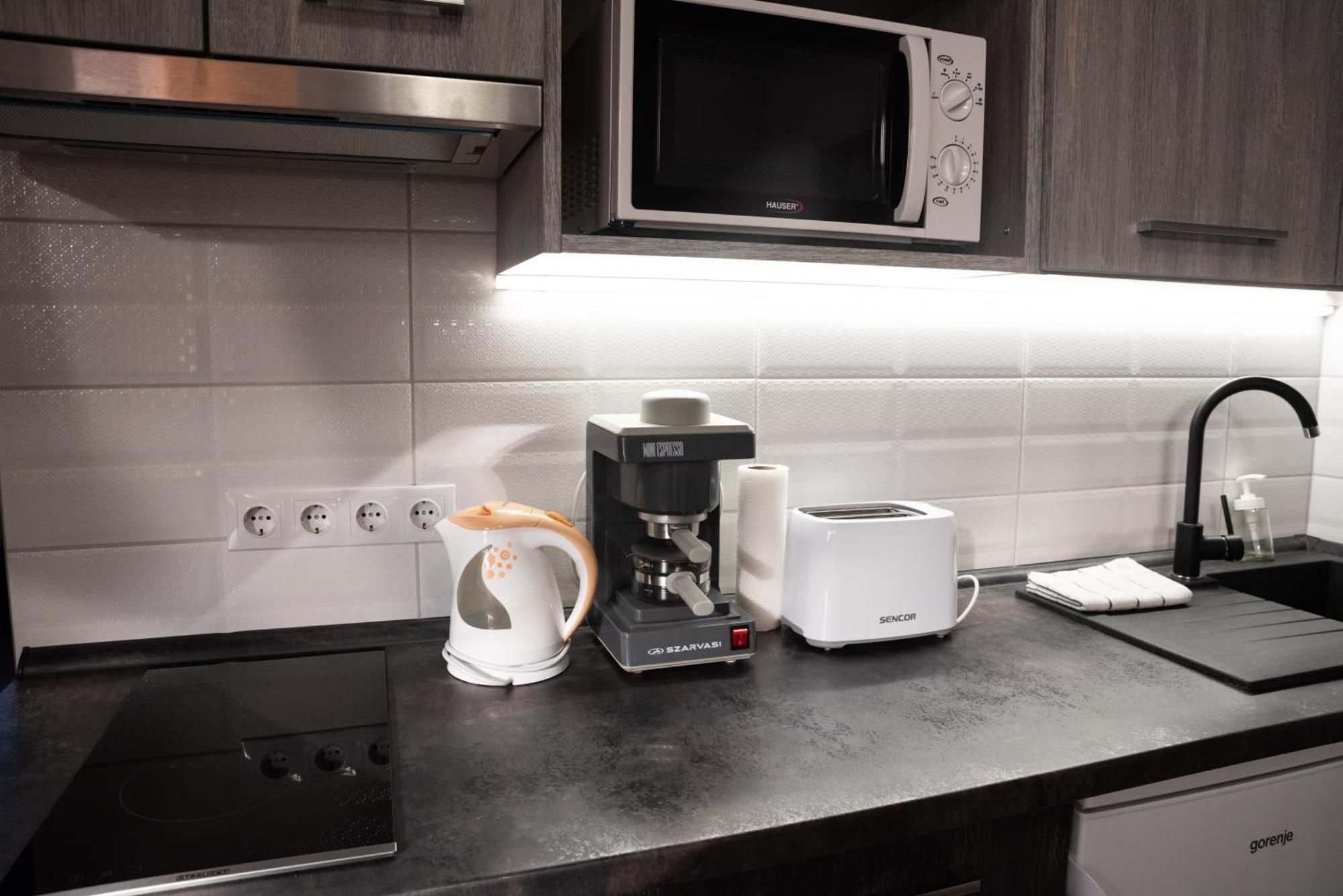 Gesztenye Apartman Makó Esterno foto