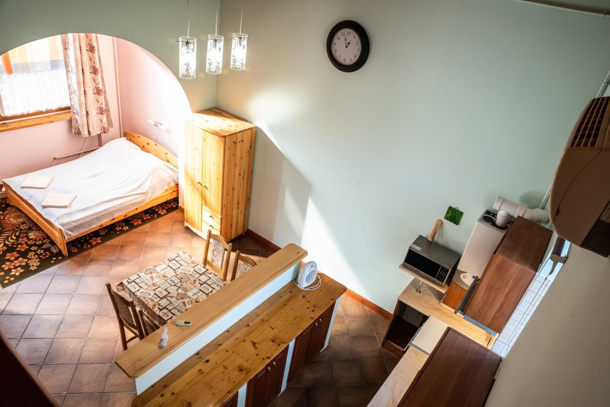 Gesztenye Apartman Makó Esterno foto