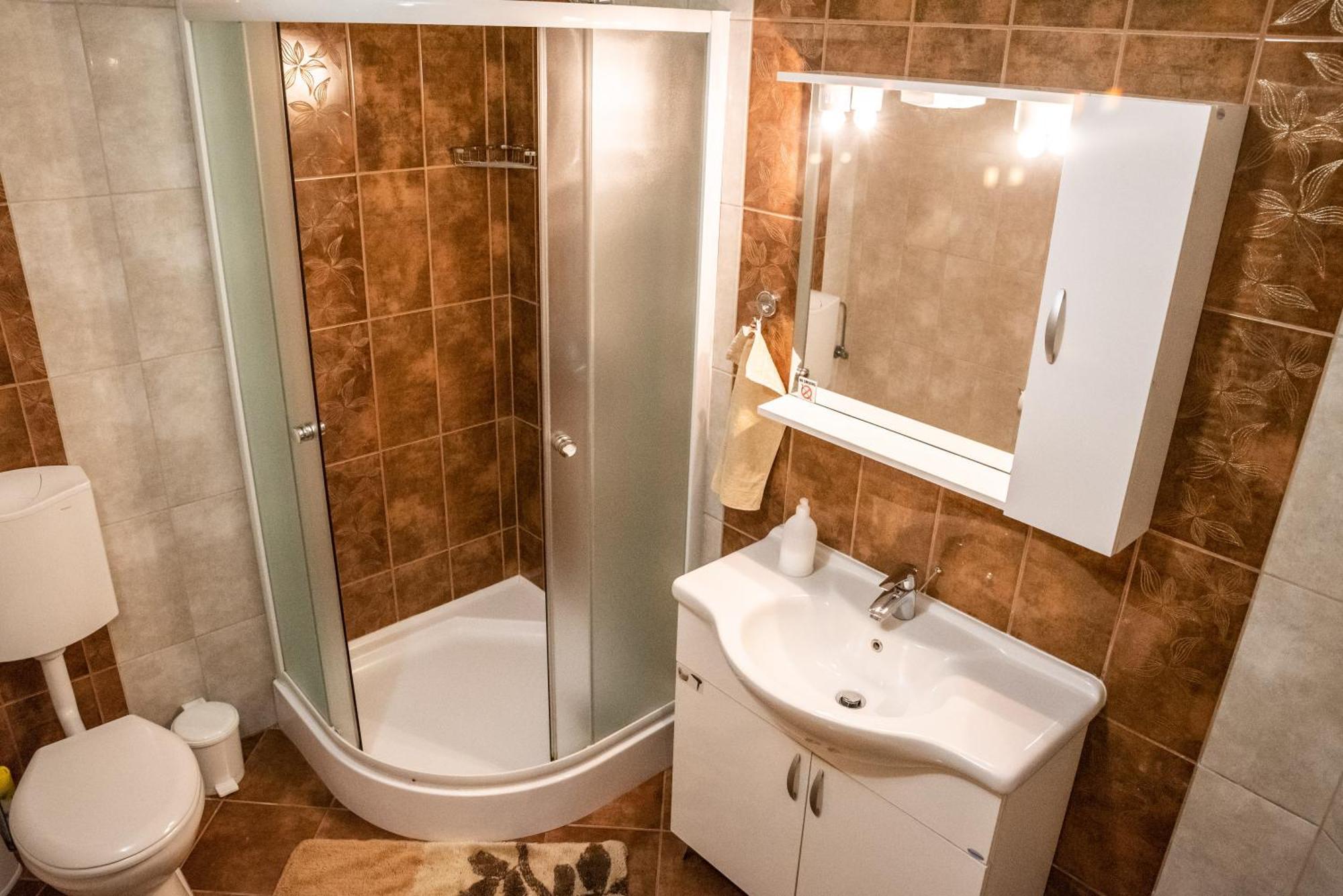 Gesztenye Apartman Makó Esterno foto