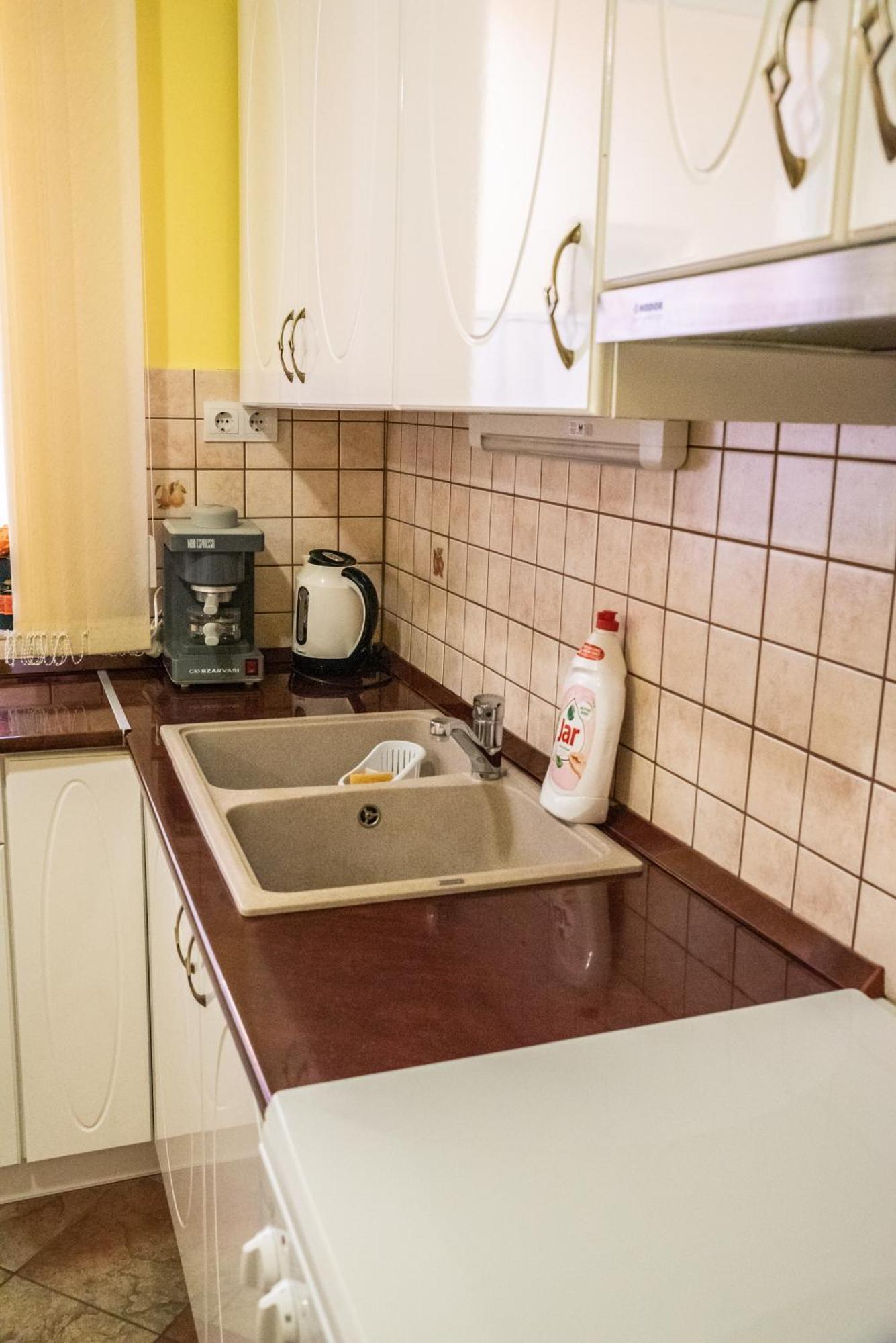 Gesztenye Apartman Makó Esterno foto